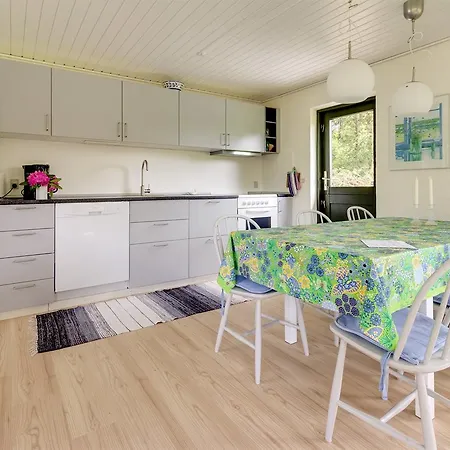 בית נופש Three-bedroom Holiday In *